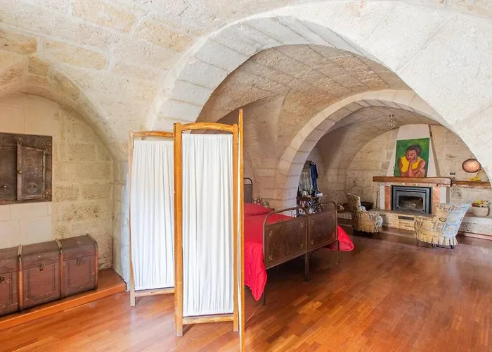Casa Leo كاروفينيو